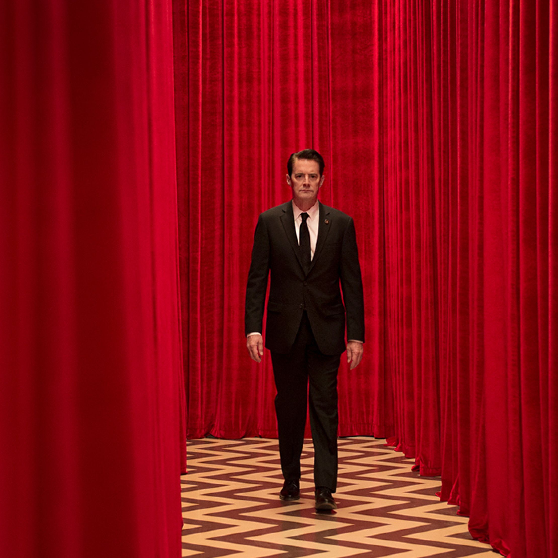 9 сезон. Twin Peaks Suite. Музыка Анджело Бадаламенти ко дню рождения «Триумфа»